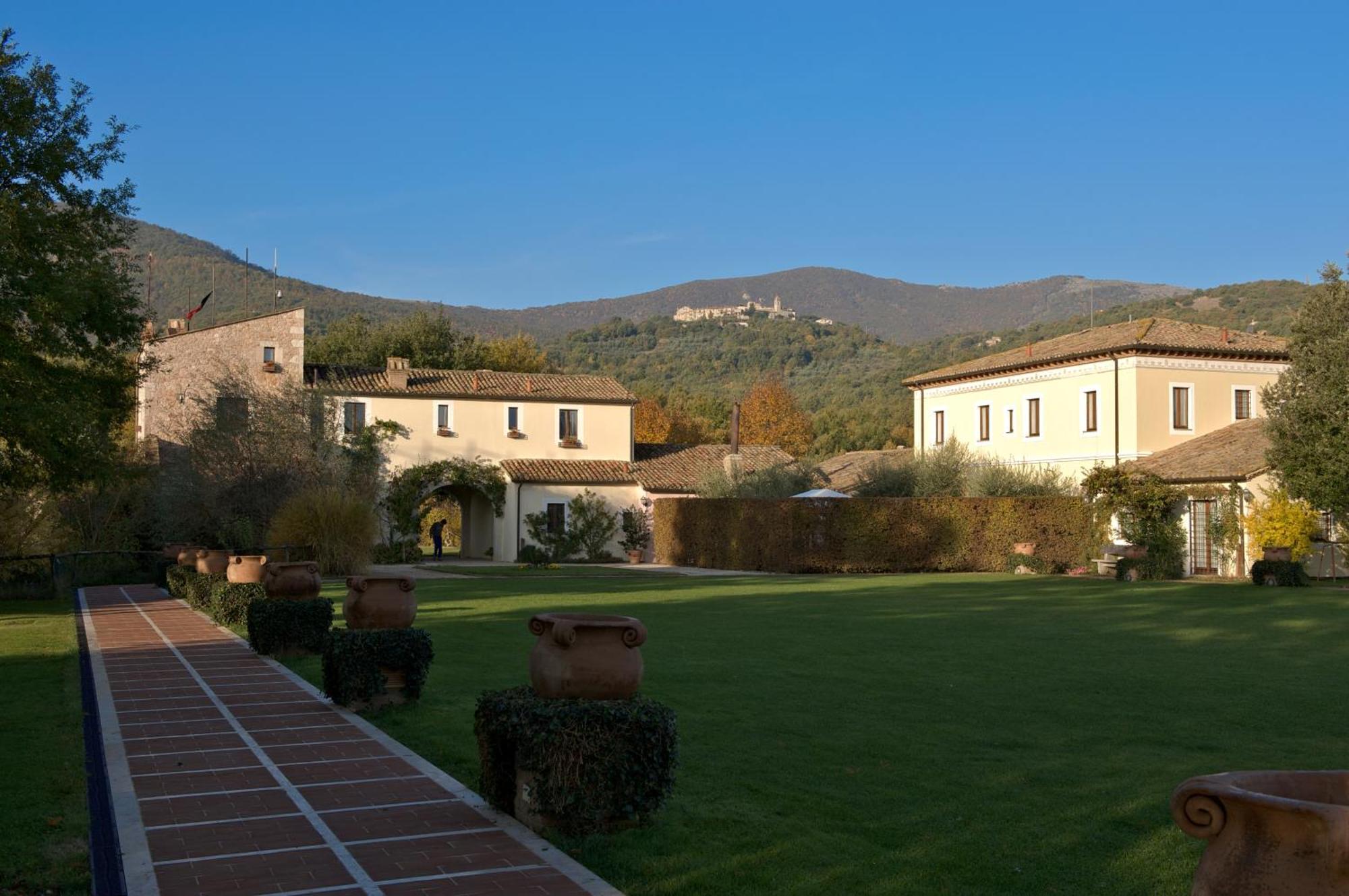 La Tenuta Dei Ciclamini Avigliano Umbro Exterior photo